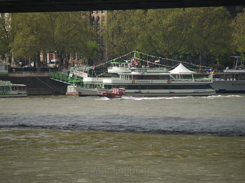 Uebungsfahrt Loeschboot und Ursula P65.JPG